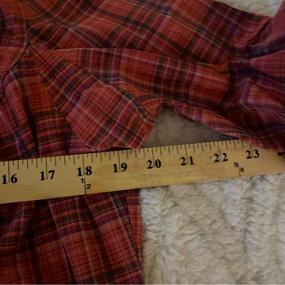 Duluth Trading Co Shirt Women's Medium Red Multicolor Vented Plaid Button Front - Picture 5 of 9